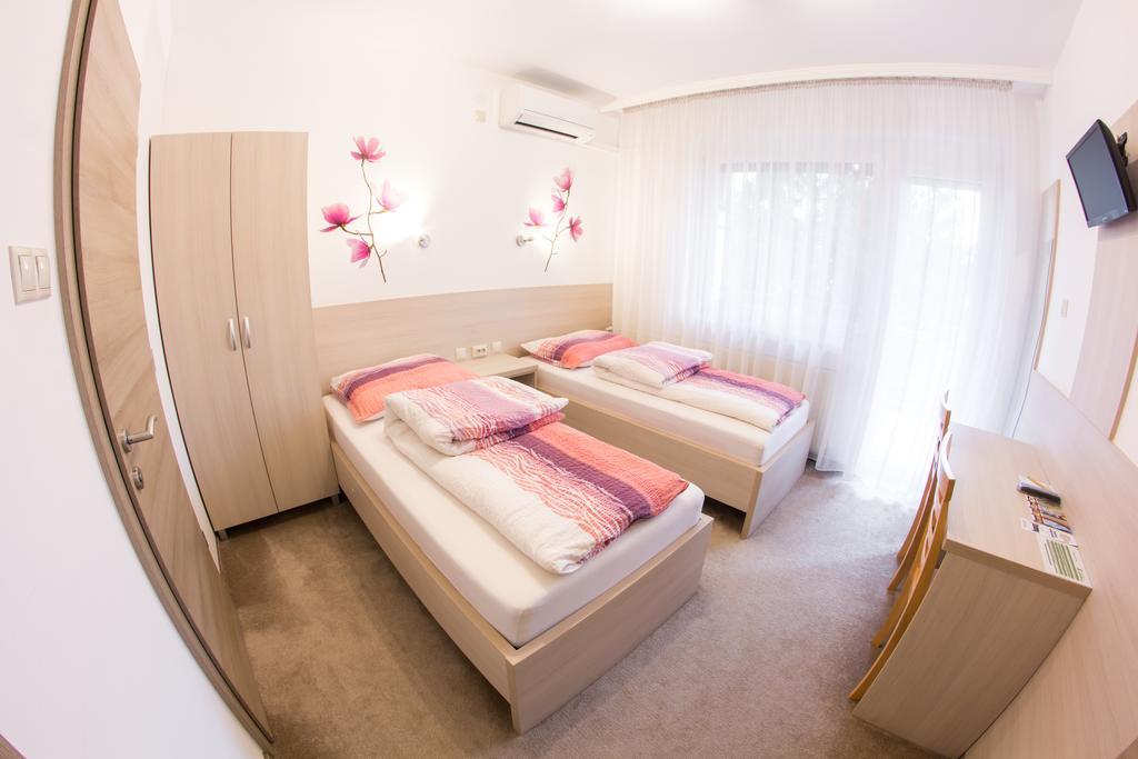 Vandor Vendeghaz Szeged Ngoại thất bức ảnh
